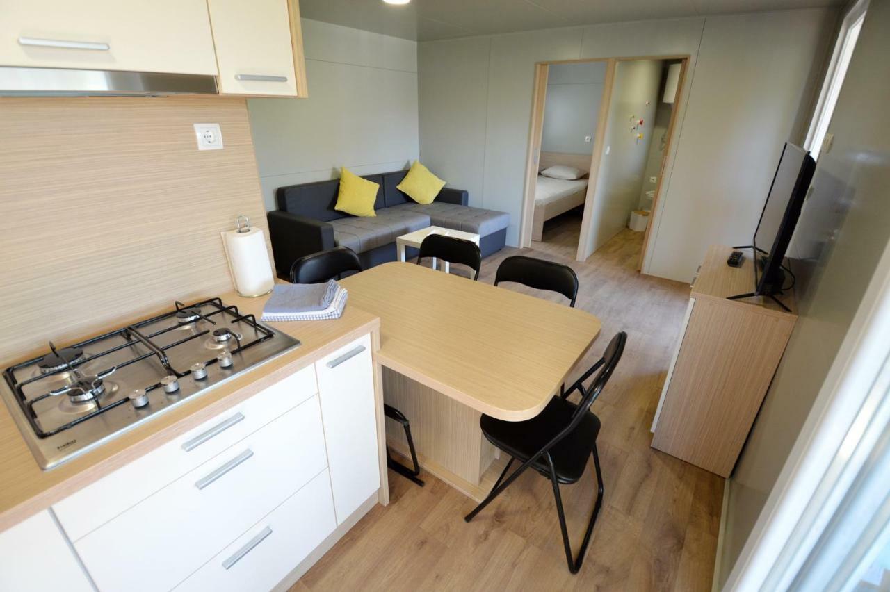 Mobile Home Cvita Betina  Exteriör bild