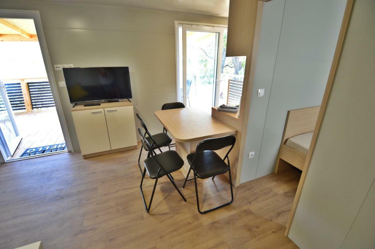 Mobile Home Cvita Betina  Exteriör bild