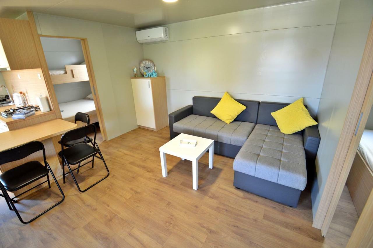 Mobile Home Cvita Betina  Exteriör bild